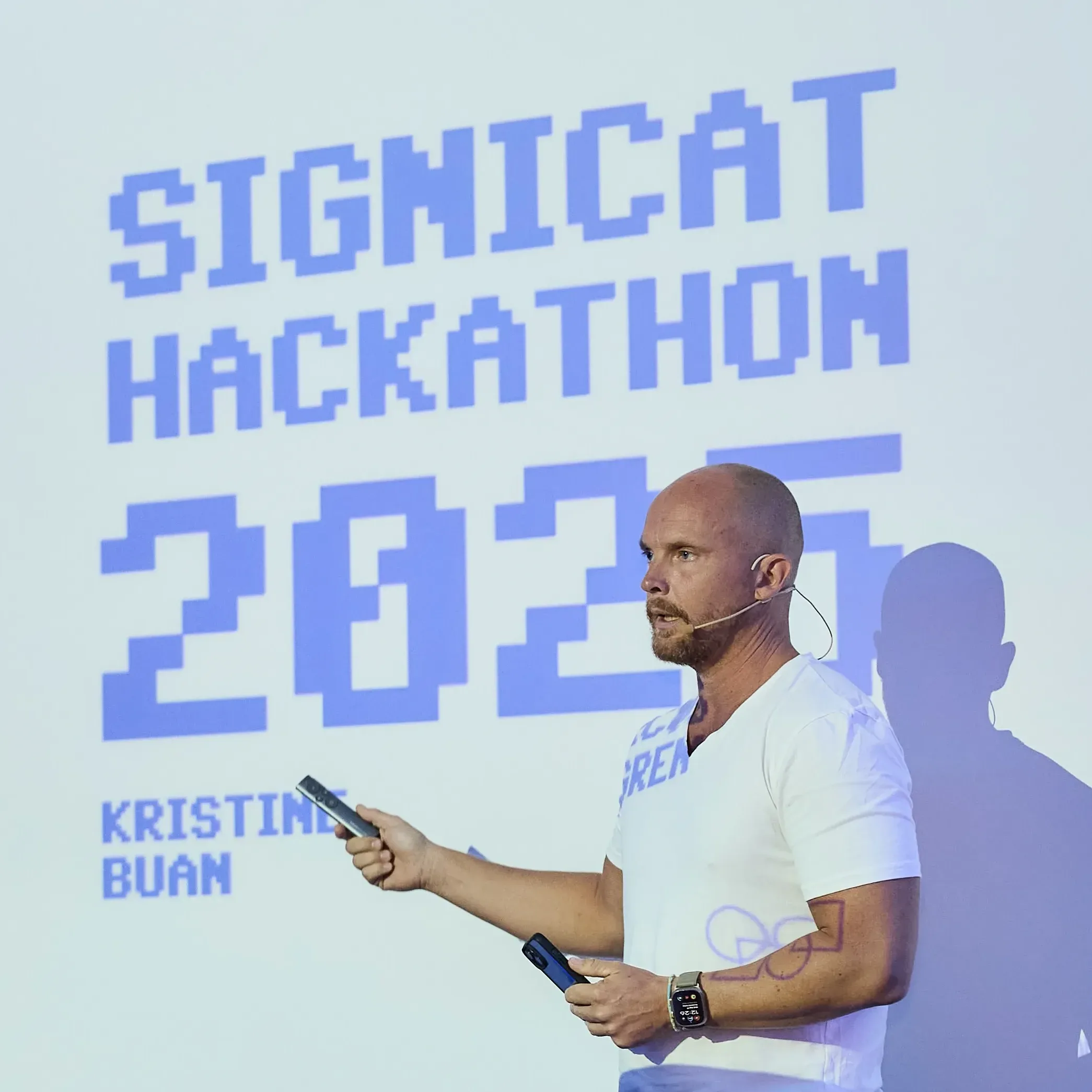 Marcus presenting hackathon 2025